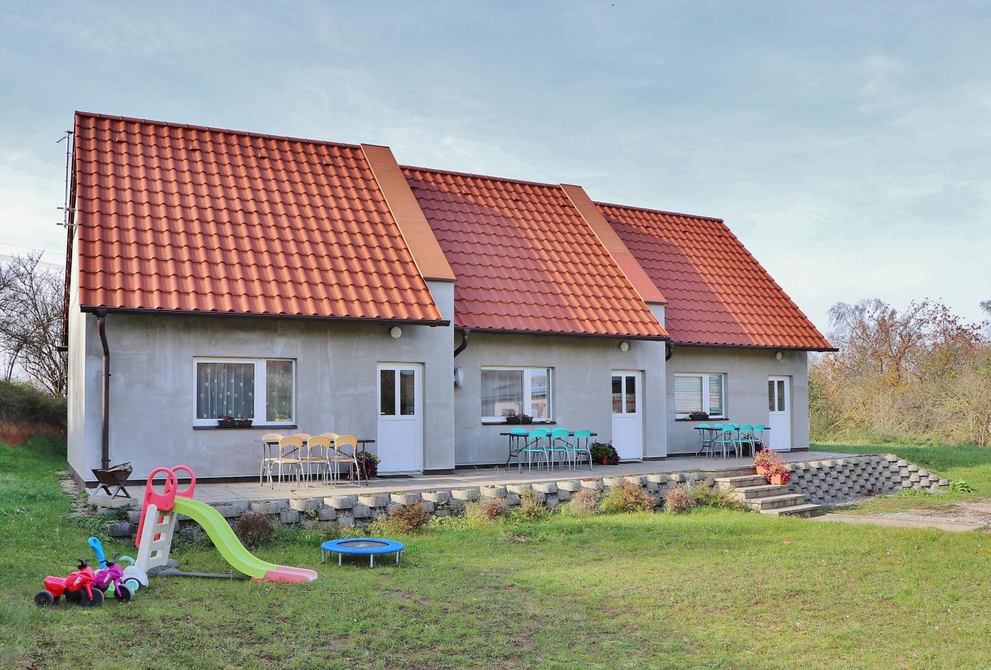 Apartmany Vinarstvi Klucov Lstibor Экстерьер фото